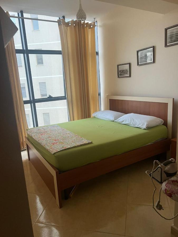 Mimi'S Beach Apartment Влёра Экстерьер фото