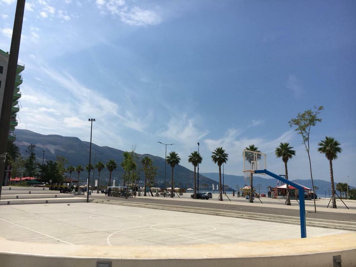 Mimi'S Beach Apartment Влёра Экстерьер фото